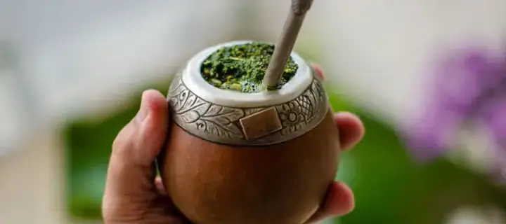 Alimentos y bebidas
